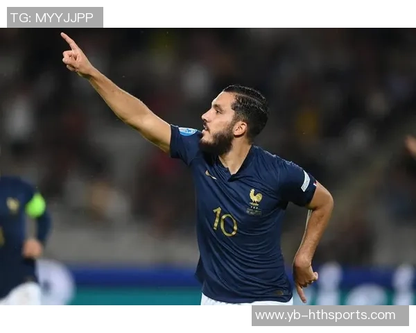 33岁范金克尔因伤退役曾效力切尔西和米兰的传奇生涯落幕